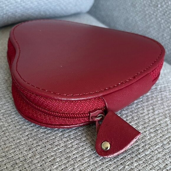 DANIER Genuine Leather Manicure Pouch Zipper Red Heart Mini 4 x 4 Inches, CLEAN - Picture 6 of 13